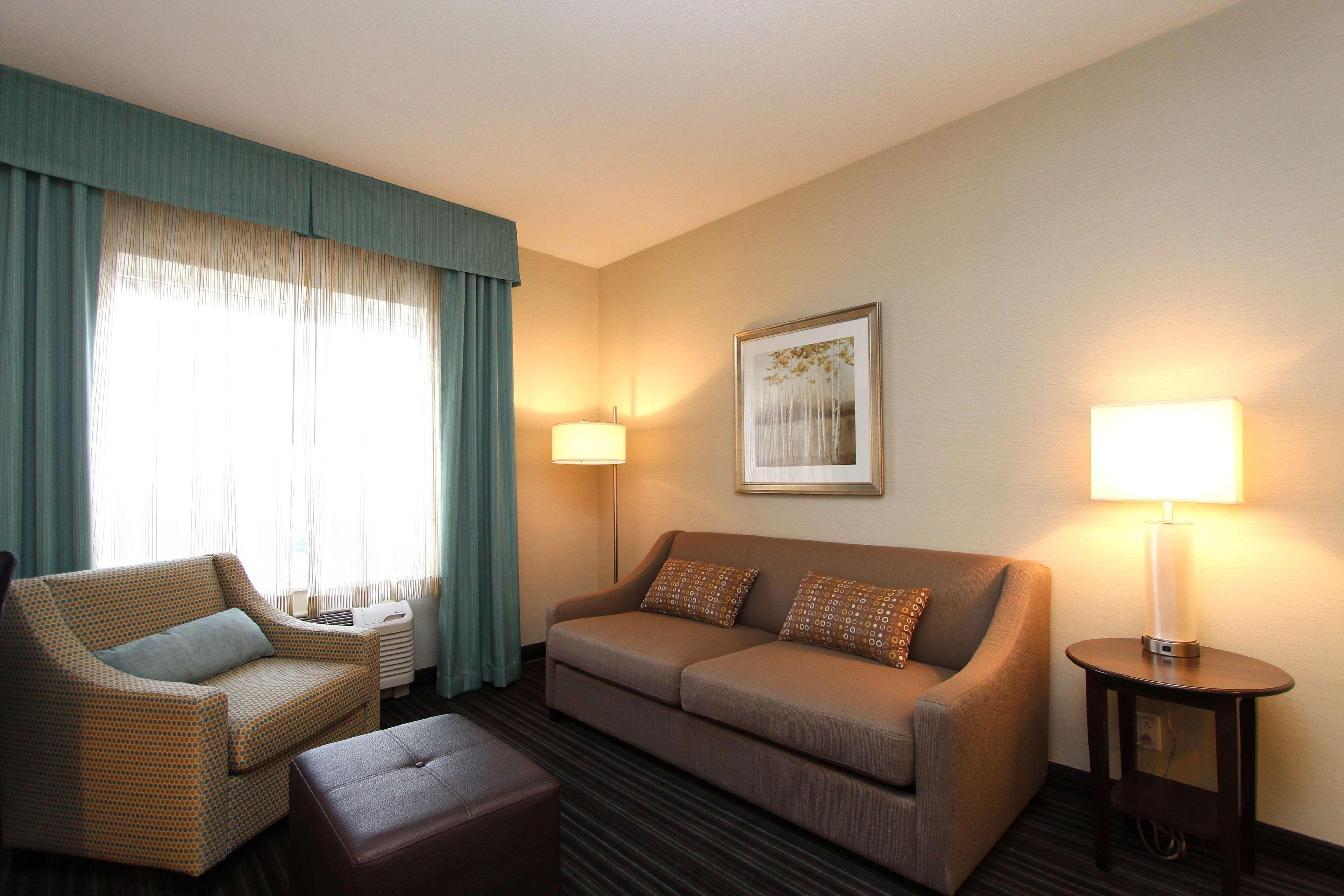 Hampton Inn & Suites By Hilton St. John'S Airport Esterno foto