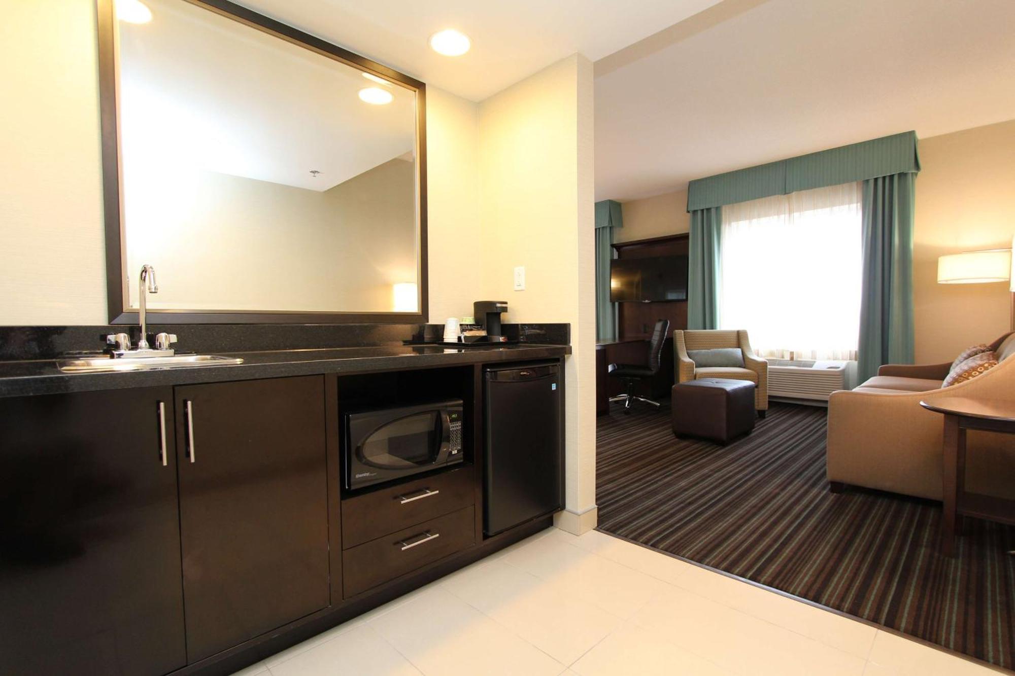 Hampton Inn & Suites By Hilton St. John'S Airport Esterno foto