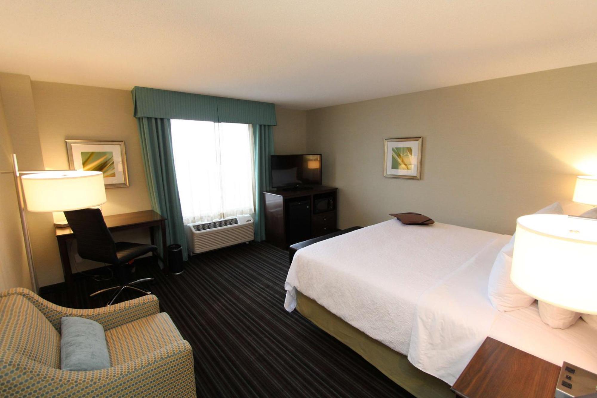 Hampton Inn & Suites By Hilton St. John'S Airport Esterno foto
