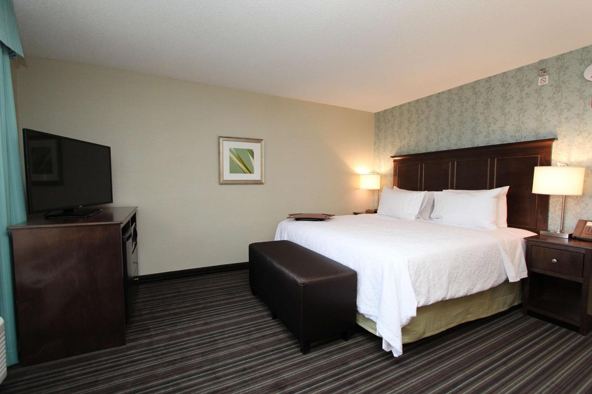 Hampton Inn & Suites By Hilton St. John'S Airport Esterno foto